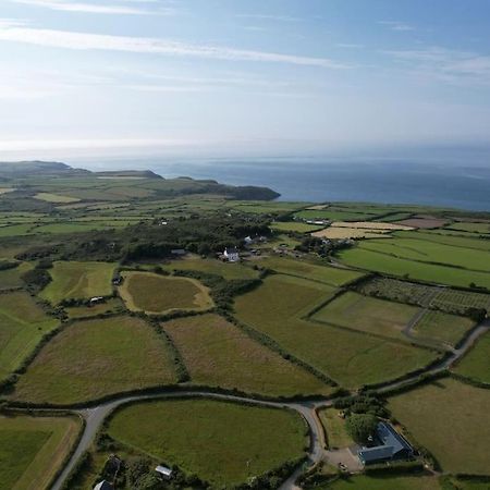 The Hut@Trefechan Wen - Coastal Coziness! Goodwick Exteriör bild